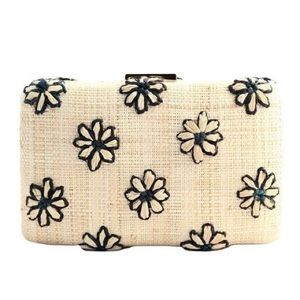 Kayu Daisy Clutch